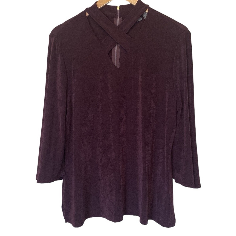 Chico's Travelers Maroon Mock Neck With Design Bell Sleeves Top 2(XL)